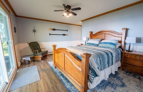 Bark River House | Beautiful home on Lake Michigan, near Escanaba