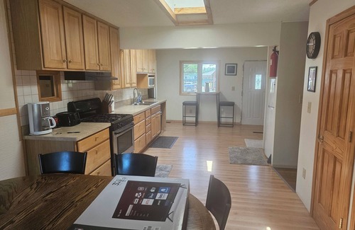 Au Gres House | BEAUTIFUL HOME ON SAGINAW BAY