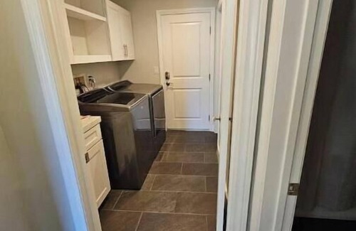 Menifee House | Beautiful home with Hot tub