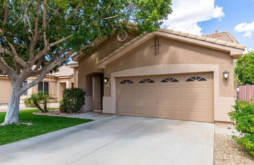 Sierra Verde at Arrowhead Ranch House | Beautiful Home with Private Pool!