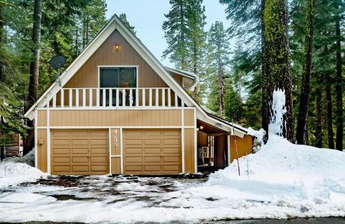 Tahoe Pines House | Beautiful Homewood Retreat with Deck and Grill