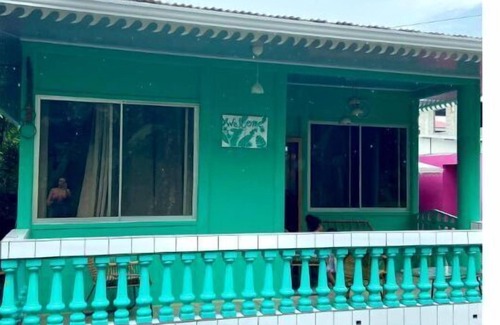 Manzanillo House | Beautiful House 2 blocks from beach with AC