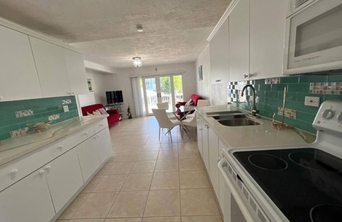 Largo Sound Village House | Beautiful House 2 X 1 Key Largo Ocean Size Amazing Neighborhood with Dock