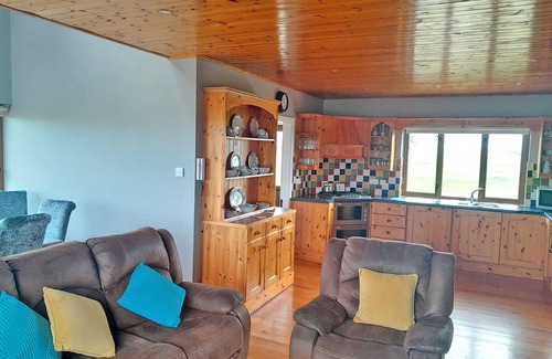 Clifden Apartment | Beautiful house in stunning Ballyconneely Connemara