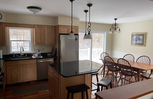 Wells House | Beautiful House on Lake St. Catherine