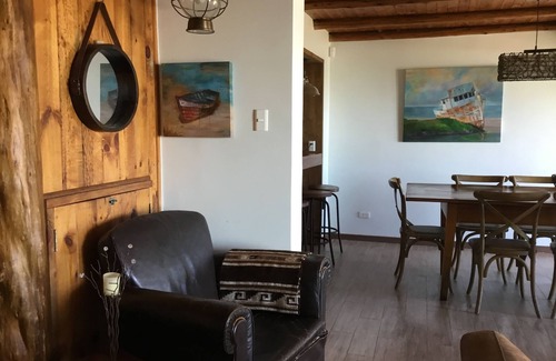 Isla Negra House | Beautiful House on the seafront in Isla Negra