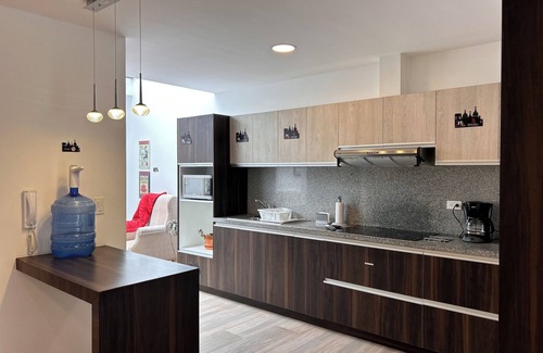 Cuenca House | Beautiful house+suite: Convenient, comfortable, safe, well located, garage, barbecue area