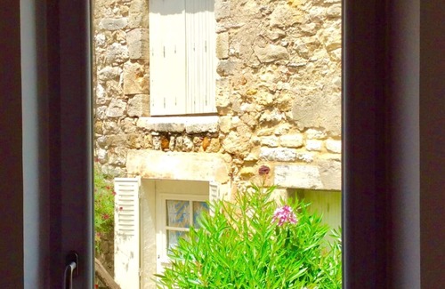 Cornillon House | Beautiful house with garden and private heated pool in medieval village
