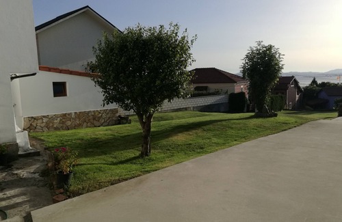 Pedrena House | Beautiful house with garden in the bay of Santander