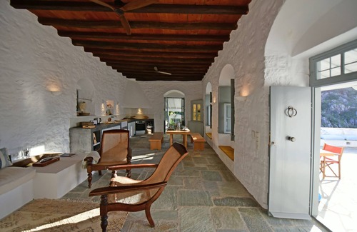 idhra House | Beautiful Hydra house.