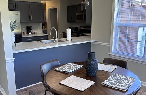Glennville House | Beautiful in town accommodations, spacious, private backyard.