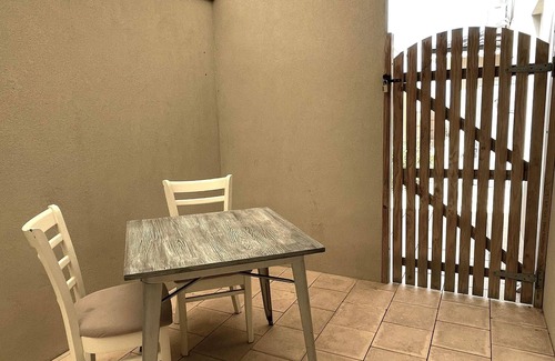 Ocean Reef Apartment | Beautiful Indian Ocean Unit.