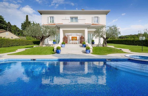 Borik Villa | Beautiful Istria Villa | 5 Bedrooms | Villa Nikole Prestige | Luscious Gardens.