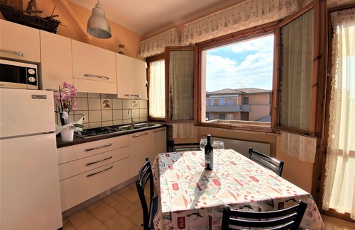 Mazzanta Apartment | Beautiful apartment for 5 people with TV, balcony and parking