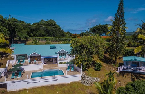 Saline Point Villa | Beautiful La Mer Luxury villa