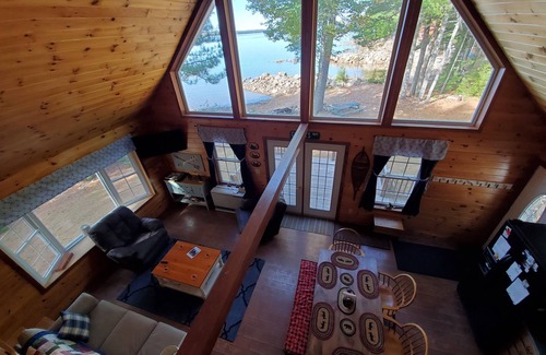 North Washington Ski Chalet | Beautiful Lakefront Home with Stunning Sunsets and Private Beach!