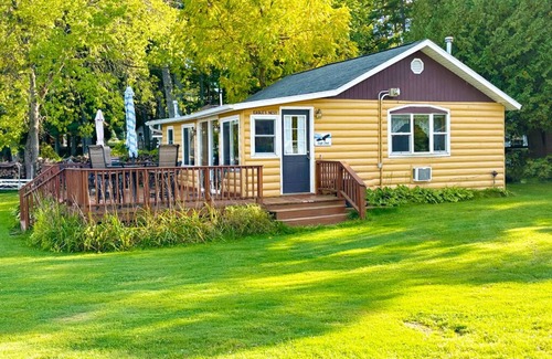 Crivitz Cabin | Beautiful Lake Cottage On Lake Noquebay - Family, Friends Wisconsin Getaway