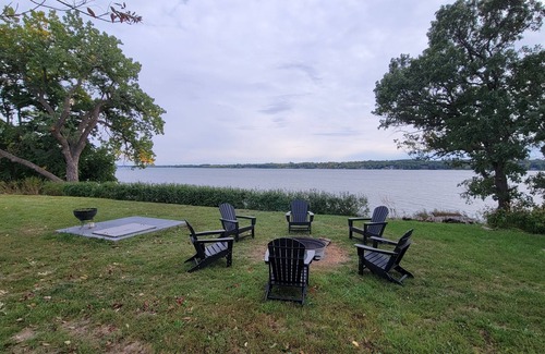 Foster House | Beautiful Lake front property on Big Stone Lake