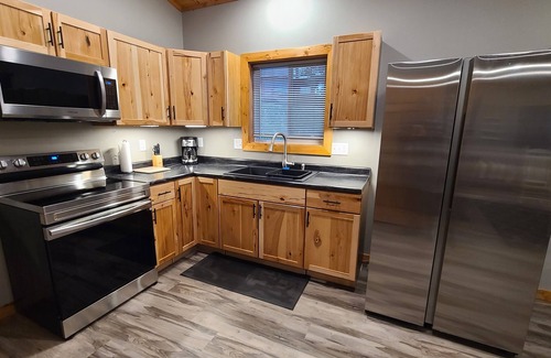 Mellen Cabin | Beautiful lake home at a private camp