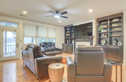 Milledgeville House | Beautiful Lake Sinclair Retreat with Dock and Deck!