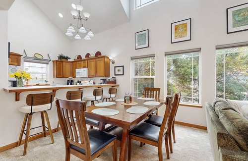Rockaway Beach House | Beautiful lake-view home with hot tub, kayaks, & bike- two blocks to beach