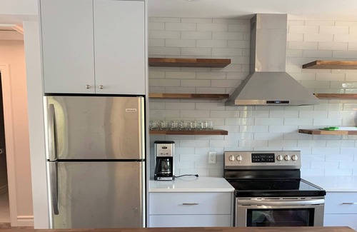 Lunenburg County House | Beautiful Lakefront Home with 5 Bed/3 Baths, WiFi, tons of amenities!