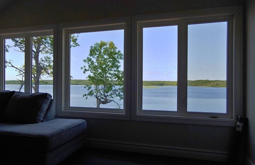 Lunenburg County House | Beautiful Lakefront Home with 5 Bed/3 Baths, WiFi, tons of amenities!