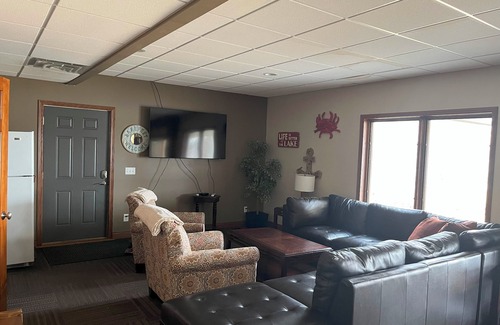 Dowling House | Beautiful Lakefront Home- Sleeps 20