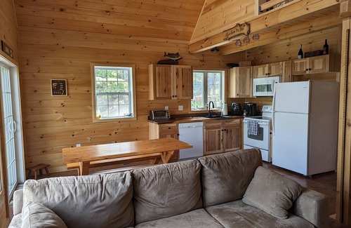 Woodsville Ski Chalet | Beautiful Lakeside Chalet in the White Mountains. Newly Constructed, 2023.