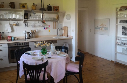 Gstadt Apartment | Beautiful large apartment right on the Chiemsee with a magnificent view