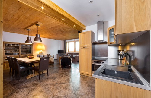 Ventron Ski Chalet | Beautiful location with indoor swimming pool, wellness area & breathtaking view