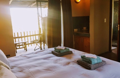 Hoedspruit Bed & Breakfast | Beautiful lodge style guesthouse on Hoedspruit Wildlife Estate