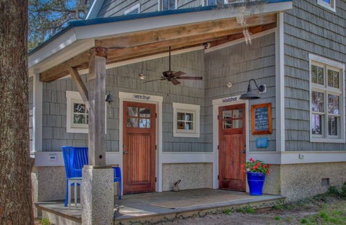 Daufuskie Island House | Beautiful Loft with Dock on Inter coastal WaterwaynGorgeous SunsetnCome by boat!