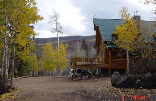 Heber City Cabin | Beautiful Log Cabin Retreat Nestled 45 Minutes from Park City
