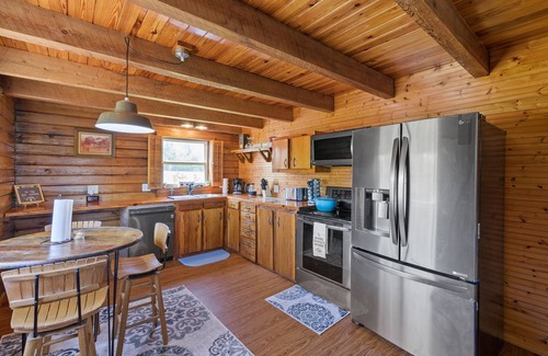 Youngstown House | Beautiful log cabin w/private dock, gameroom, 23mi to beach, 3bd2ba, sleeps 11