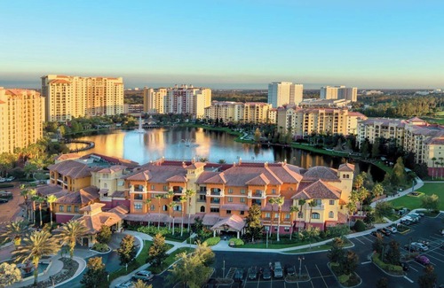 Lake Buena Vista Condo | Beautiful Luxury 2 bedroom next to Disney!