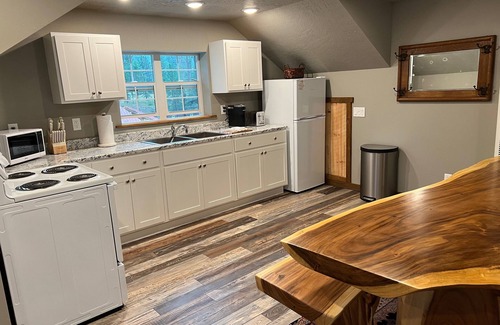 Darby Apartment | Beautiful Luxury Bunkhouse Apartment