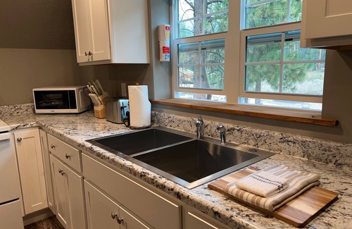 Darby Apartment | Beautiful Luxury Bunkhouse Apartment