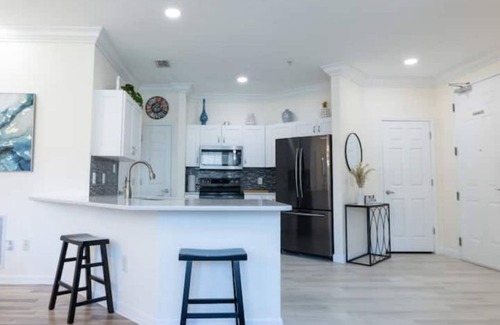 Loughman Condo | Beautiful Luxury Condo