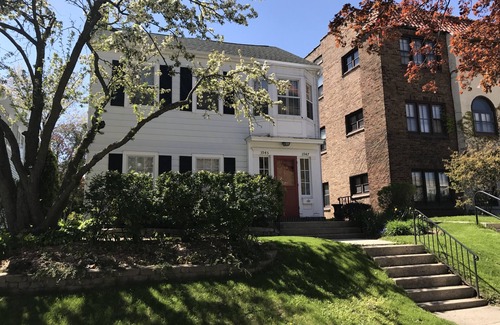 Shorewood Apartment | Beautiful Luxury Suite B Shorewood Home