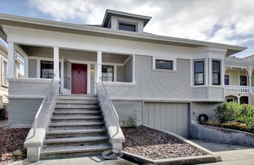 Gold Coast House | Beautiful Luxury Victorian Home Near SF, Beach,OAK