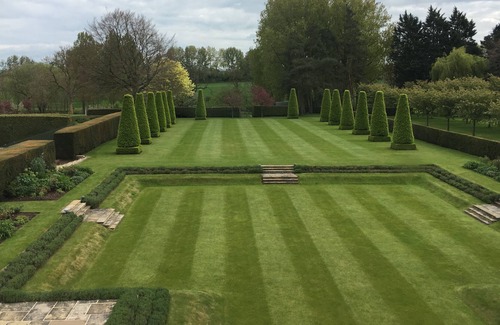 Longborough House | Beautiful Manor House in the Heart of the Cotswolds