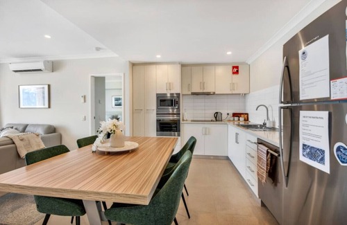 Geraldton Apartment | Beautiful Marina View Apartment