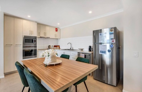 Geraldton Apartment | Beautiful Marina View Apartment