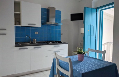 Mattinata House | Beautiful Mediterranean-style HOUSE on the sea with private terrace
