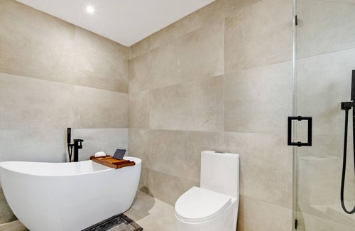 Richmond West House | Beautiful Miami House+5 Bedrooms
