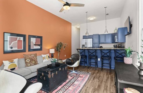 Seventh Ward House | Beautiful Mid-City 2 BR Blocks to French Quarter