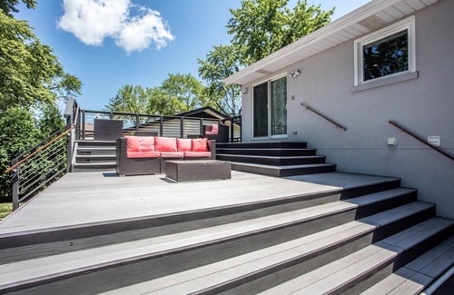 Elk Grove Village House | Beautiful Modern 4 bedroom/3bath Retreat