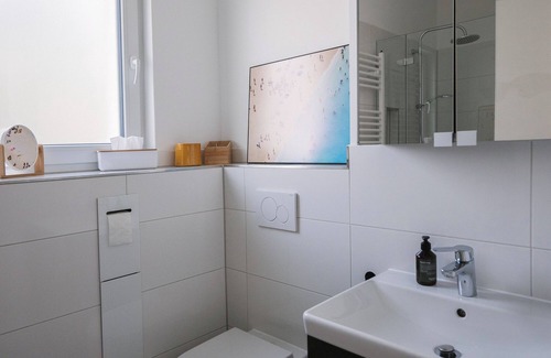 Stadtwald Apartment | Beautiful, modern flat with a terrace