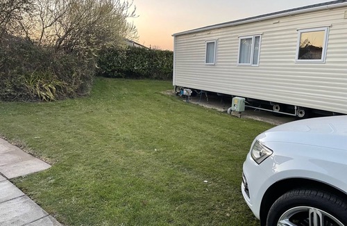 Pagham House | Beautiful modern Gold 3 bedroom caravan